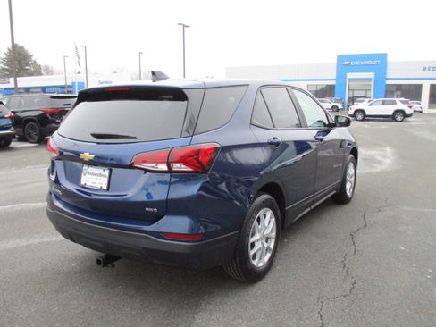 Certified 2022 Chevrolet Equinox LS w/ LS Convenience Package image 5