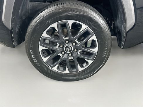 Used 2024 Toyota Tundra Limited w/ Power Package RWD image 11