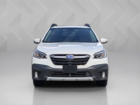 Used 2022 Subaru Outback Limited XT image 2