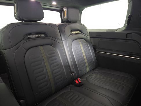 Used 2024 Rivian R1S Adventure AWD/4WD image 25
