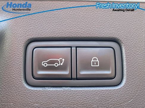 Used 2025 Hyundai Santa Fe SEL FWD image 12