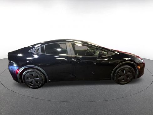 Used 2025 Toyota Prius LE image 16
