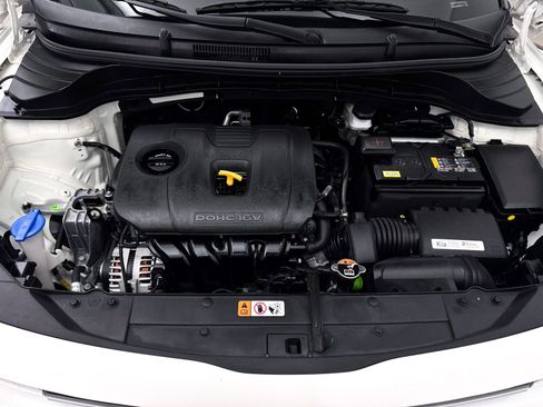 Used 2022 Kia Soul LX w/ Technology Package FWD image 6