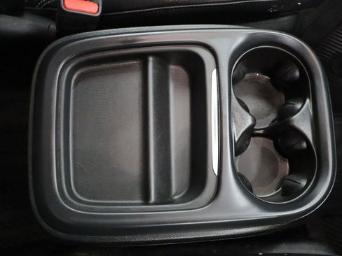 Used 2018 Chrysler Pacifica Touring-L w/ Premium Audio Group image 31