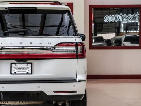 Used 2021 Lincoln Navigator L Reserve w/ Luxury Package image 44