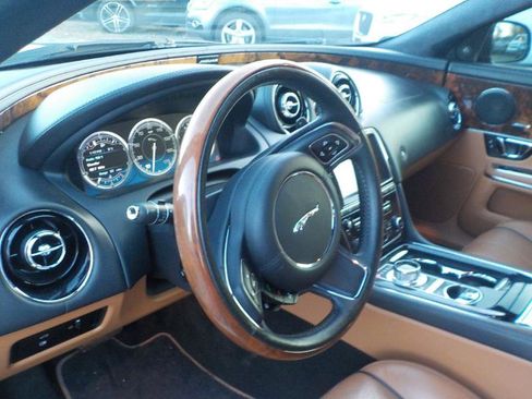 Used 2015 Jaguar XJ L Portfolio image 10