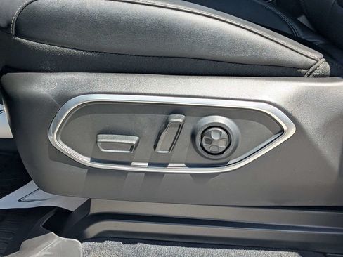 New 2026 Jeep Grand Wagoneer Limited AWD/4WD image 19