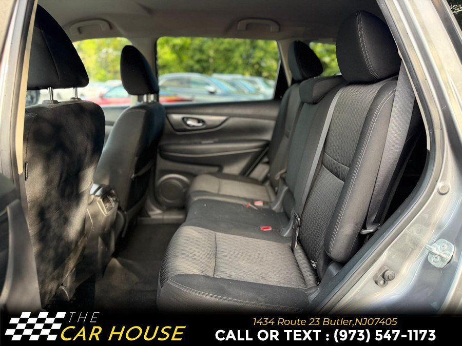 Used 2019 Nissan Rogue SV FWD image 16
