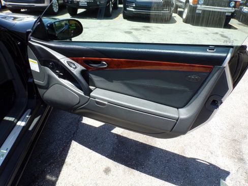Used 2004 Mercedes-Benz SL 500 image 9