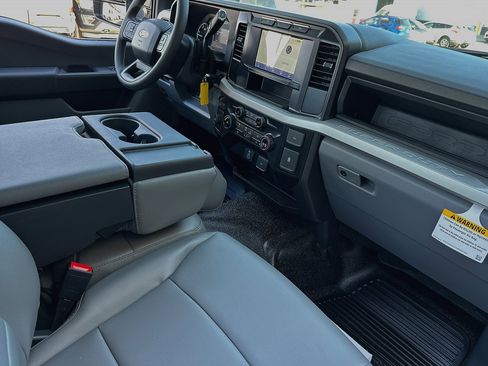 Used 2024 Ford F450 XL image 12