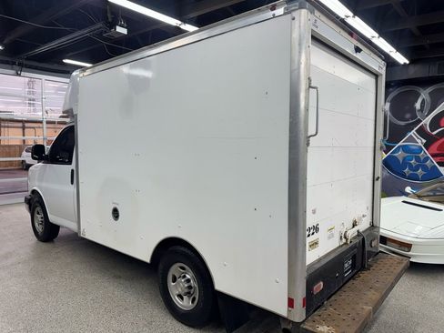 Used 2021 Chevrolet Express 3500 w/ Power Convenience Package image 3