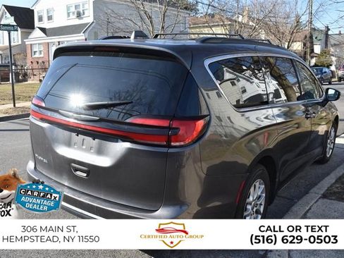 Used 2025 Chrysler Pacifica Select FWD image 5