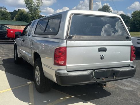 Used 2005 Dodge Dakota SLT image 6