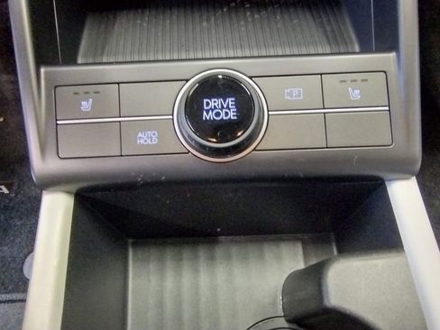 Certified 2024 Hyundai Kona SEL FWD image 32