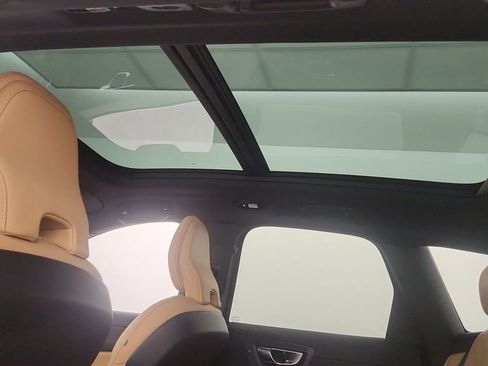 Used 2022 Volvo XC60 B6 Inscription w/ Advanced Package image 16