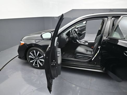 Used 2024 Honda Civic EX-L image 13