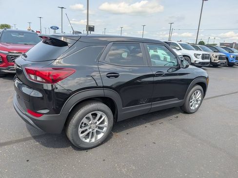 New 2026 Chevrolet TrailBlazer LS w/ LS Convenience Package FWD image 9