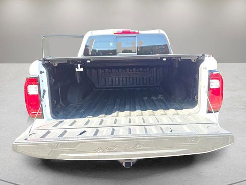 Used 2023 GMC Canyon Denali image 27