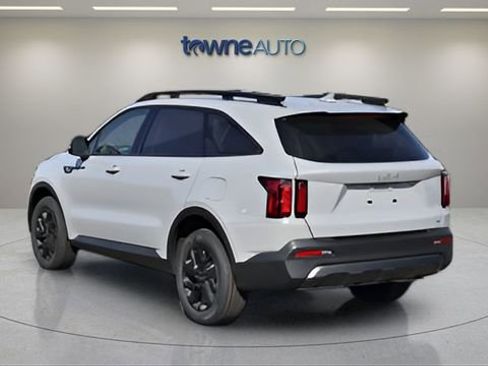 Used 2023 Kia Sorento S AWD/4WD image 5