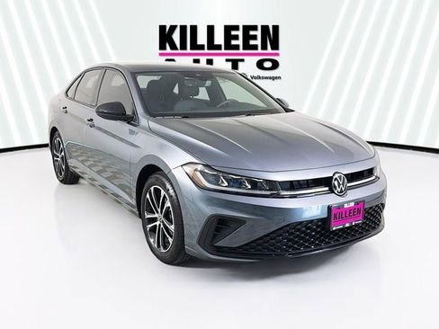 Used 2025 Volkswagen Jetta Sport image 1