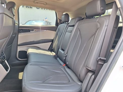 Used 2019 Lincoln Nautilus Reserve FWD image 25