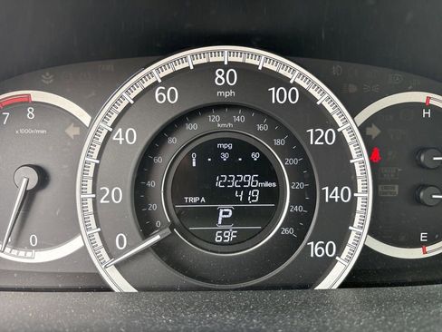 Used 2015 Honda Accord LX image 27