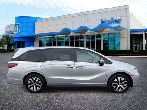Certified 2025 Honda Odyssey EX-L image 2