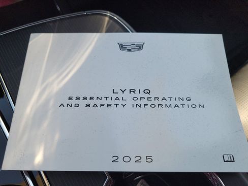 Used 2025 Cadillac Lyriq Luxury w/ LPO, Floor Liner Package image 33