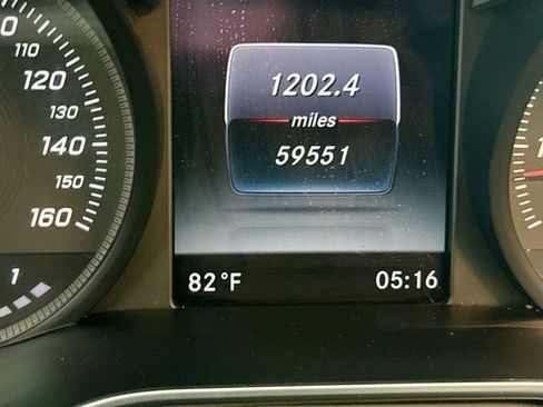 Used 2015 Mercedes-Benz C 300 4MATIC Sedan image 13