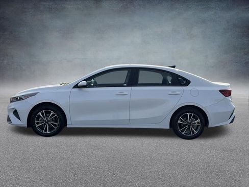 Used 2024 Kia Forte LXS FWD image 7