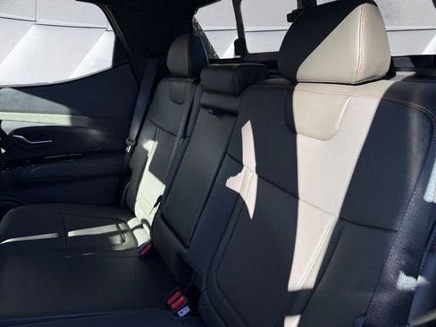 Used 2025 Hyundai Santa Cruz Limited image 19