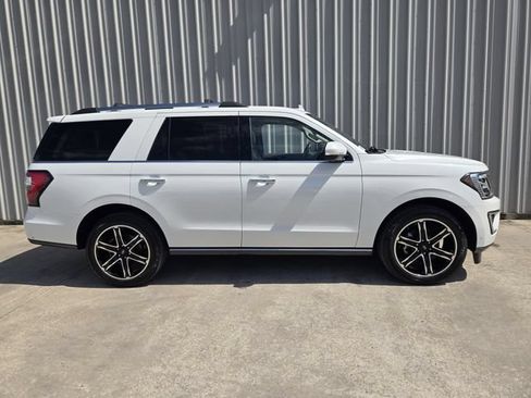 Used 2021 Ford Expedition Limited AWD/4WD image 6