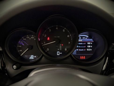 New 2025 Porsche Macan image 25