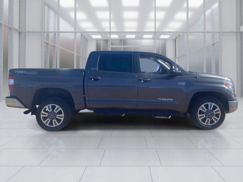 Used 2017 Toyota Tundra SR5 image 7