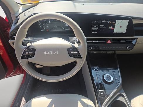 Used 2023 Kia Niro Wind FWD image 10