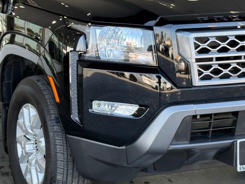 Used 2024 Nissan Frontier SV w/ SV Convenience Package image 8