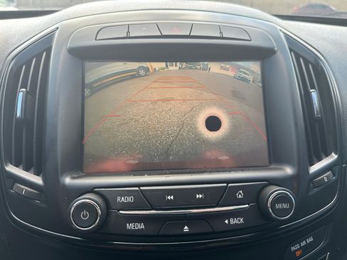 Used 2016 Buick Regal BASE image 17