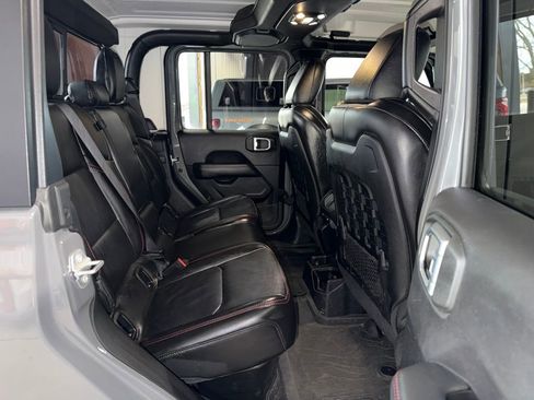 Used 2023 Jeep Gladiator Rubicon w/ LED Lighting Group image 16