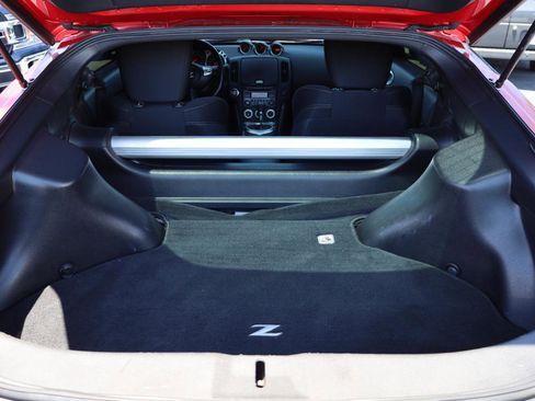Used 2020 Nissan 370Z Coupe RWD image 15