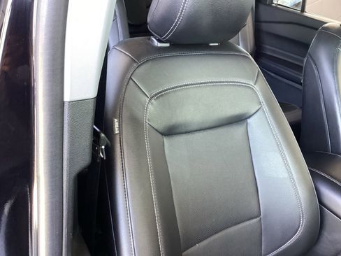 Used 2022 Ford Explorer Limited RWD image 18