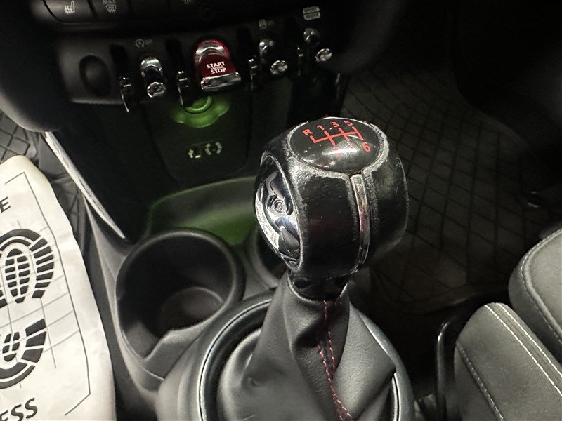 Used 2018 MINI Cooper S w/ Premium Package FWD image 26