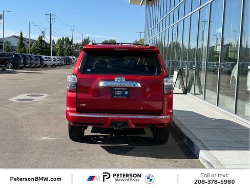 Used 2018 Toyota 4Runner Limited AWD/4WD image 4