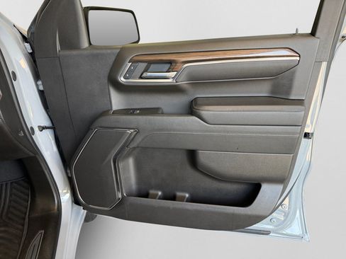 Used 2024 Chevrolet Silverado 1500 LT AWD/4WD image 14