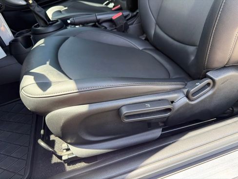 Used 2018 MINI Cooper 2-Door Hardtop FWD image 13