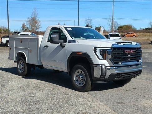 New 2024 GMC Sierra 3500 Pro w/ Convenience Package image 3
