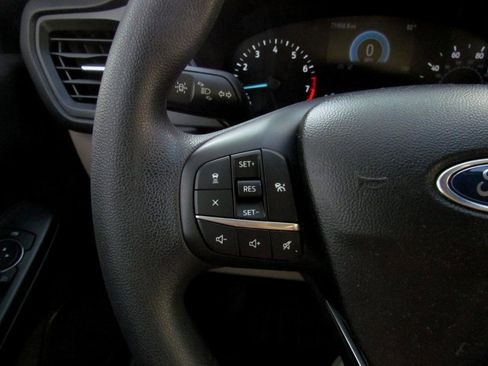 Used 2020 Ford Escape SE image 30