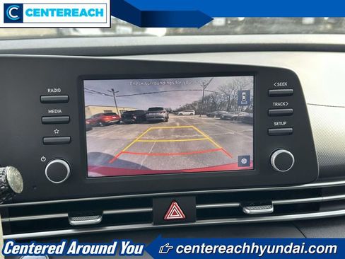 Used 2023 Hyundai Elantra SEL image 24