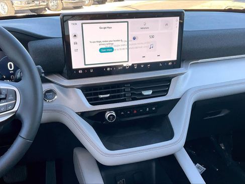 New 2026 Ford Explorer Active w/ Active Comfort Package image 6