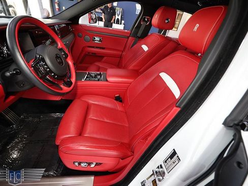 Used 2024 Rolls-Royce Ghost AWD/4WD image 17