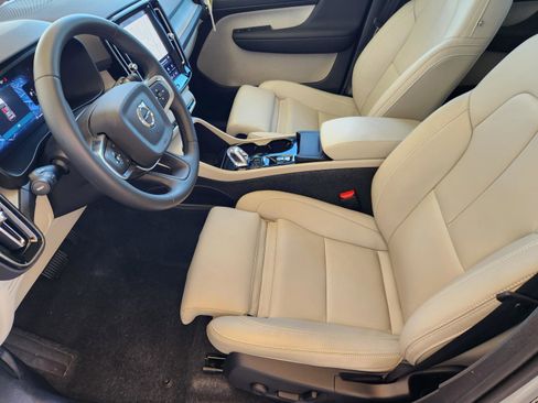 Used 2026 Volvo XC40 B5 Plus w/ Protection Package Premier AWD/4WD image 11
